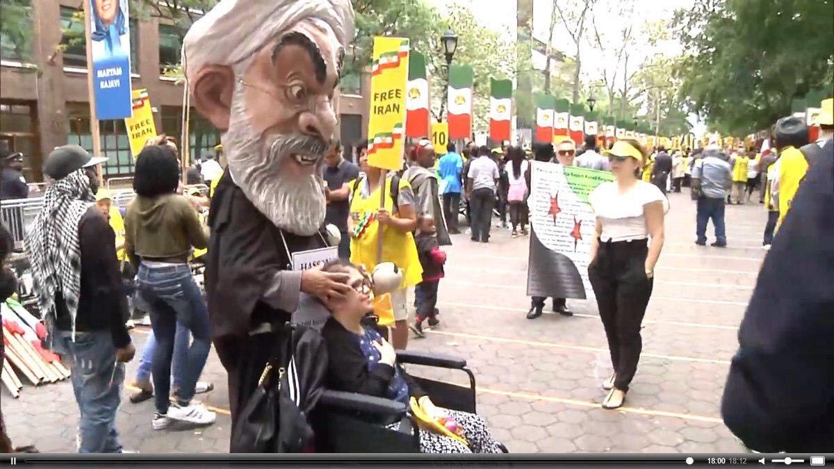 بالصور.. تظاهرة أمام الأمم المتحدة ضد خطاب روحاني