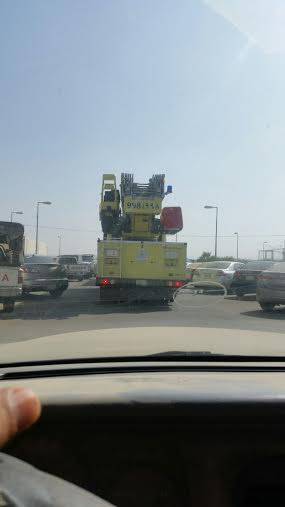 تعرض حافلة بحرينية للحرق في إيران3