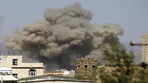 ميليشيا الحوثي تفجر منزلًا وتقتل مدنيًّا وتصيب آخر جنوب صنعاء
