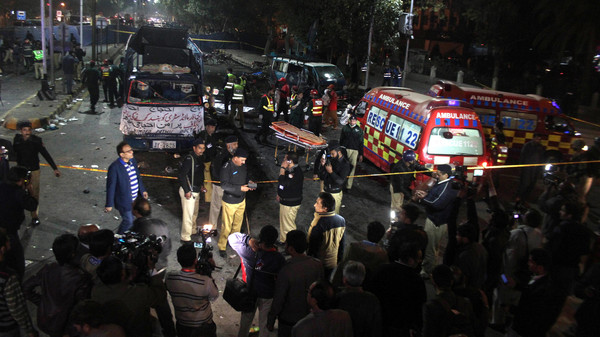ارتفاع ضحايا تفجير باكستان لـ250 قتيلاً وجريحاً