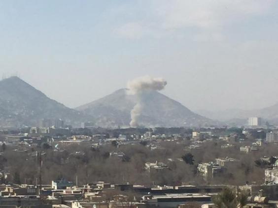 تبادل النيران بعد تفجير انتحاري غربي كابول