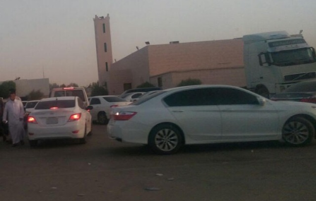 (37) مفحطاُ ومجاهراً بالإفطار في نهار #رمضان في قبضة شرطة الرياض