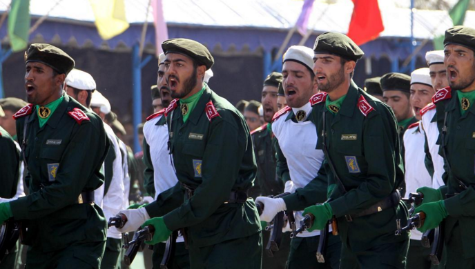 تقرير: إيران جندت آلاف الأفغان للقتال في سوريا