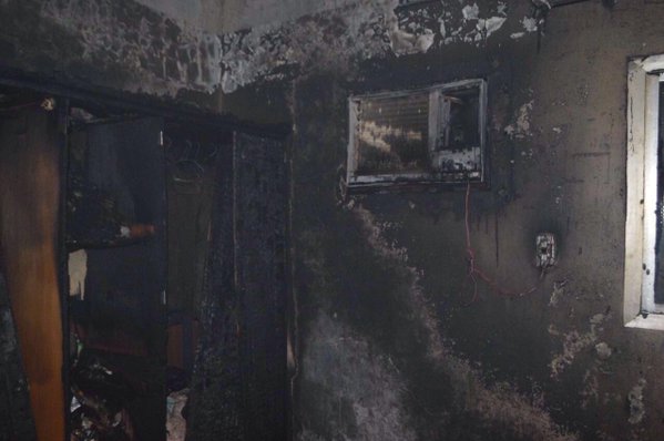 بالصور.. تماس كهربائي يشعل أحد المنازل في #رفحاء
