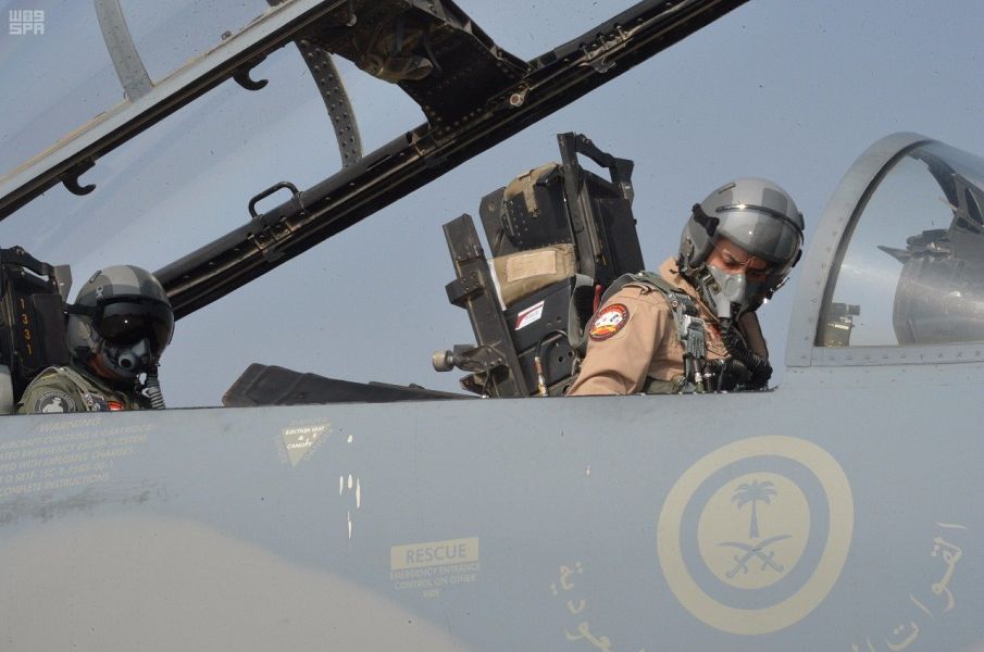 شاهد .. صقور السعودية يطوّرون مهاراتهم في تمرين مركز التفوق الجوي بباكستان