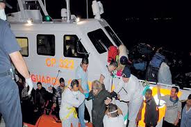 السلطات الإيطالية تنقذ 500 سوري مهاجر عند سواحلها