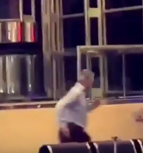 مدير مطار الملك خالد يكشف حقيقة تهجم “أوروبي” على رجال الأمن