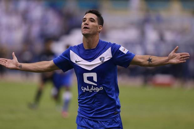 نيفيز: سأذهب مع الهلال إلى دبي رغم الإصابة