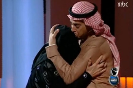 لقاء محمود بأمه المصرية يثير مشاعر السعوديين