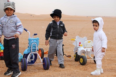 أهالي الرياض يرتمون في أحضان “الثمامة”
