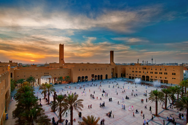 “المواطن” تصطحبكم في رحلة عبر تاريخ الجامع الكبير في الرياض وأجوائه الرمضانية