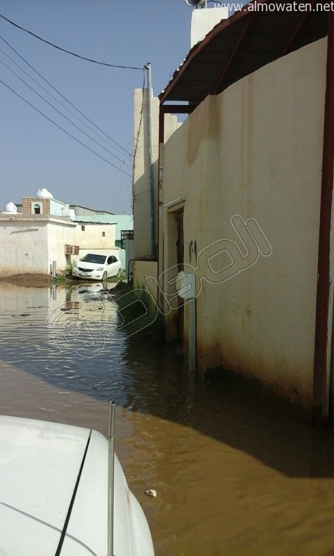 جامع محاصر بمياة عادمة (4)