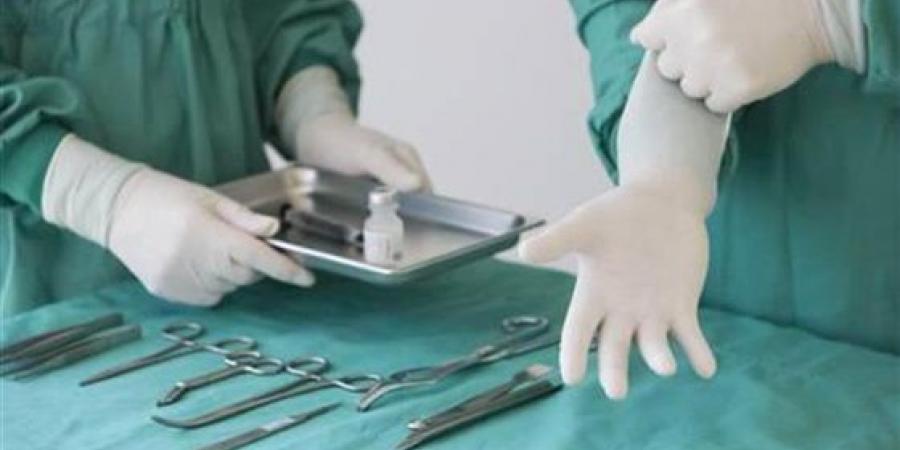 أول عملية استئصال كلية لزراعتها بالمنظار الجراحي
