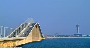 جسر الملك فهد يسجل أعلى رقم عبور للمسافرين باتجاه السعودية