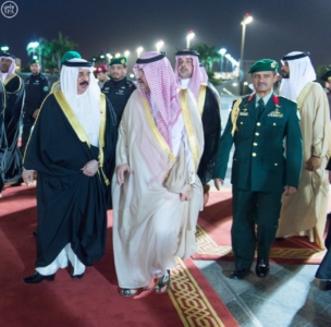 جلالة ملك البحرين يصل إلى جدة 4