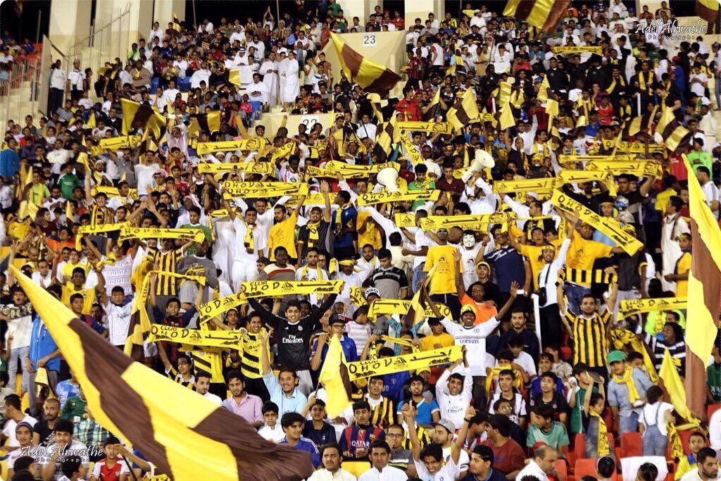 الحضور الجماهيري المميز بلقاء أحد والتعاون يُبهر الفراج