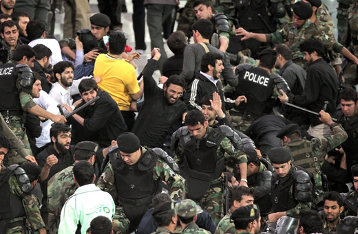 من يحمي #النصر و#الهلال و#الأهلي و#الاتحاد من عنف الإيرانيين؟