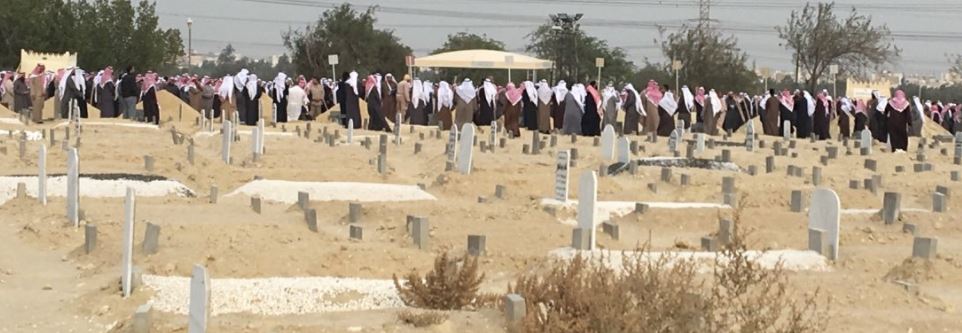 الكويت تمنع دفن الجنائز نهارًا