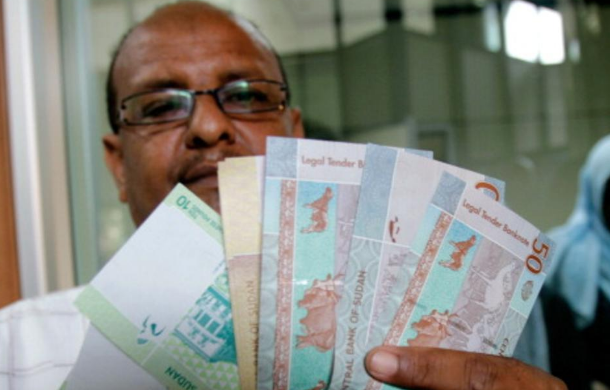 هبوط الجنيه السوداني مقابل الدولار في السوق السوداء