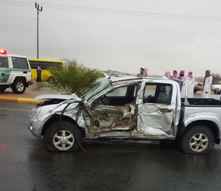 وفاة طالب وإصابة شقيقته في حادث بسبب أمطار #الطائف
