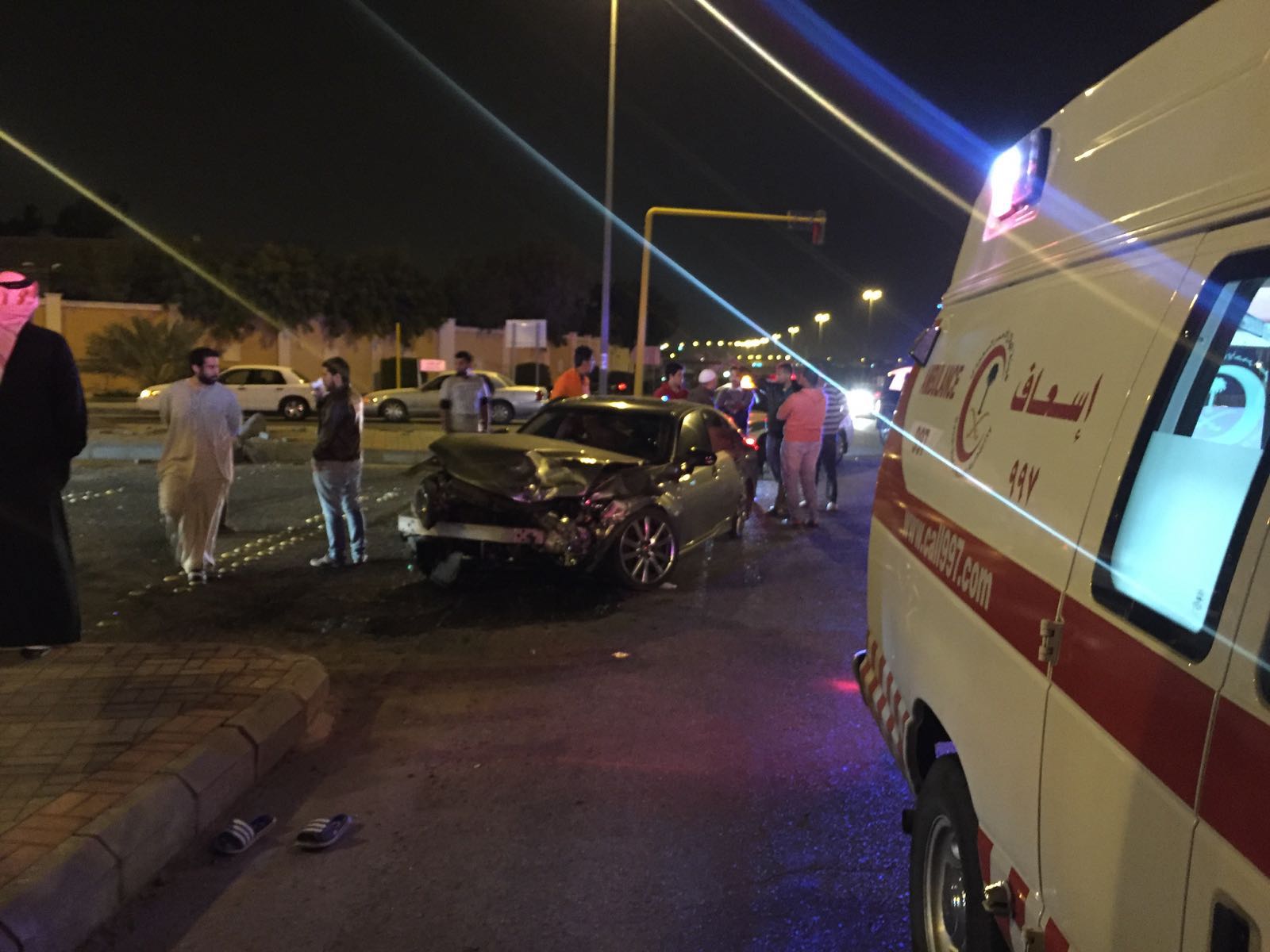 ١٠ إصابات في حادثي منتصف الليل بـ #المدينة - المواطن