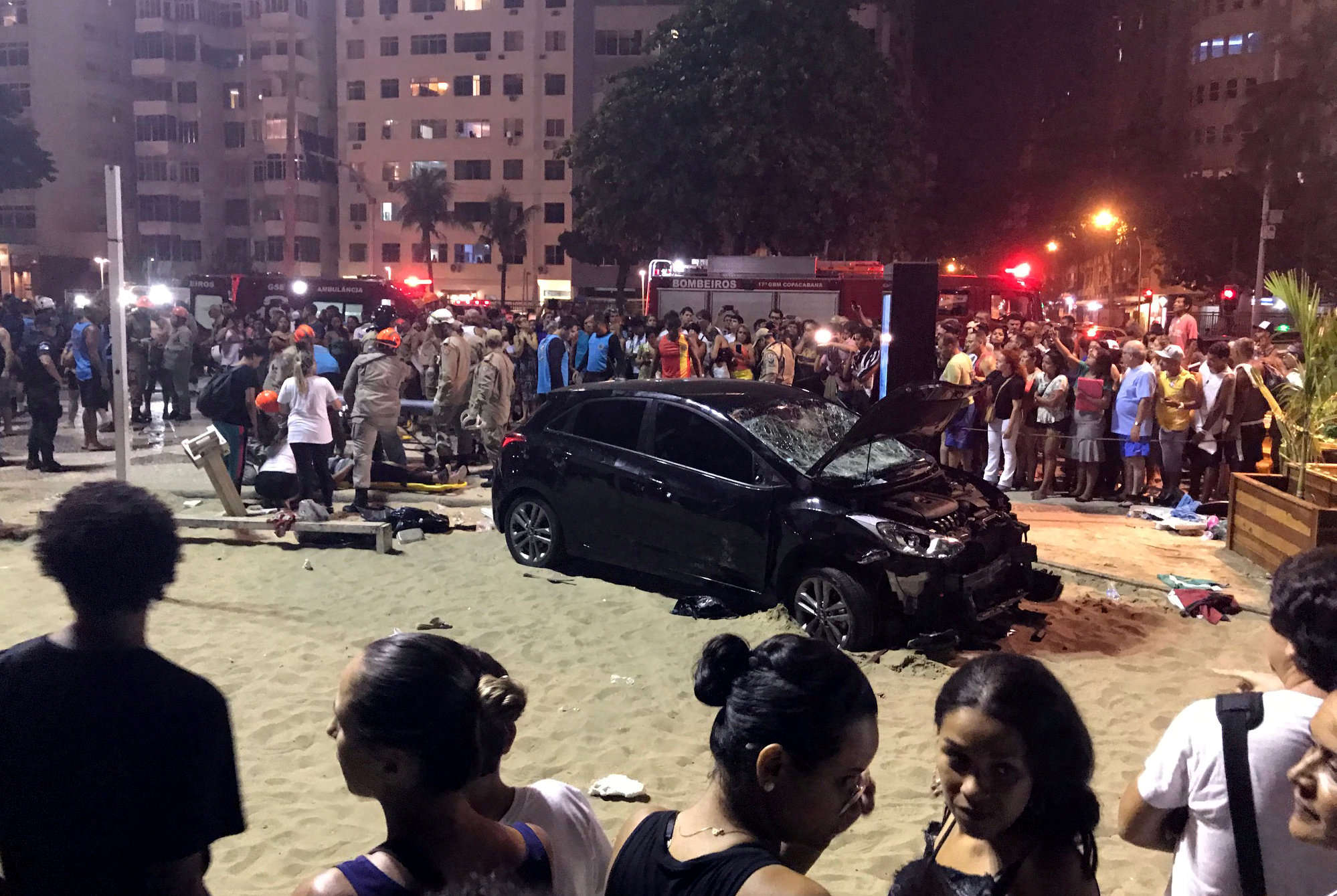 مجزرة على شاطئ ريو دي جانيرو بطلها مصاب بالصرع!!