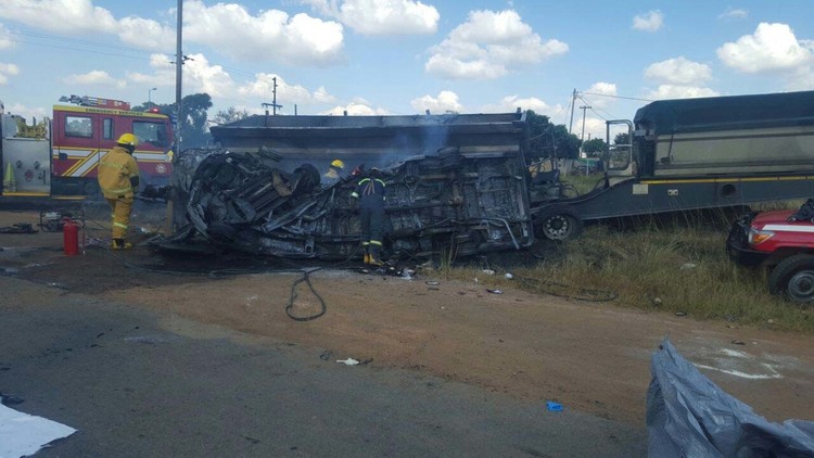 مصرع 18 شخصًا في حادث سير بنيجيريا بسبب خطأ سائق