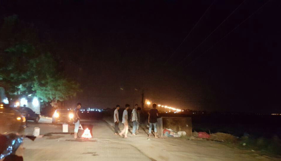 وفاتان و5 إصابات في حادث سير مروع على طريق خيبر الجنوب