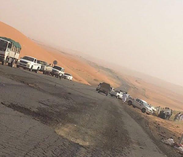 حادث على طريق الرياض  بيشة نتيجة تصادم بين سيارتين