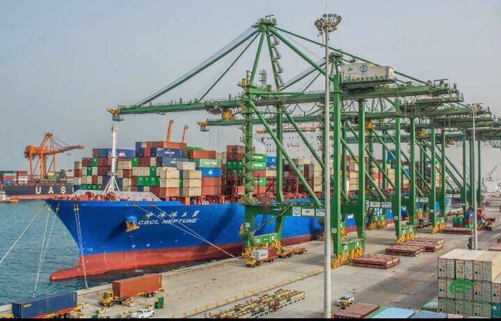 ميناء الدمام يناول 17 مليون طن بضائع خلال 7 أشهر