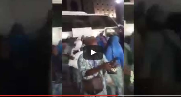 بالفيديو.. رد فعل حجاج نيجيريا بعد وصولهم إلى المملكة
