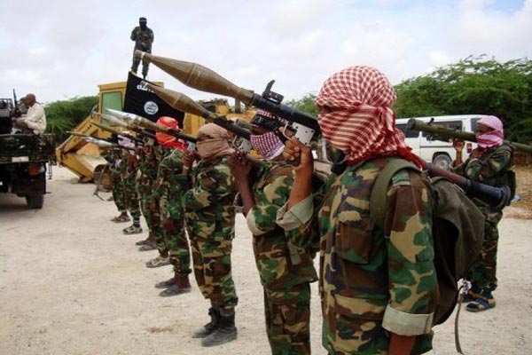 أمريكا تقتل 150 من حركة الشباب الصومالية في ضربات جوية