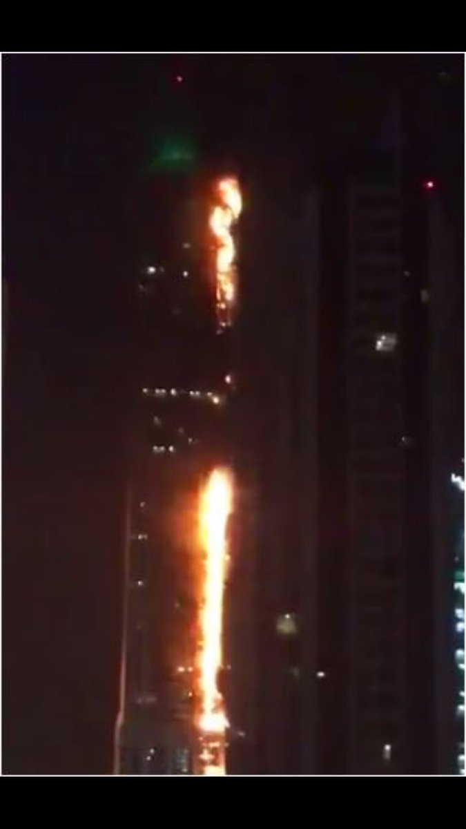 بالفيديو.. حريق هائل في برج ذا تورش بدبي