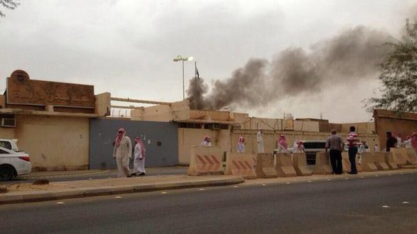 حريق ثلاثة مكاتب بسجن بريدة صاحبه شغب بعض السجناء