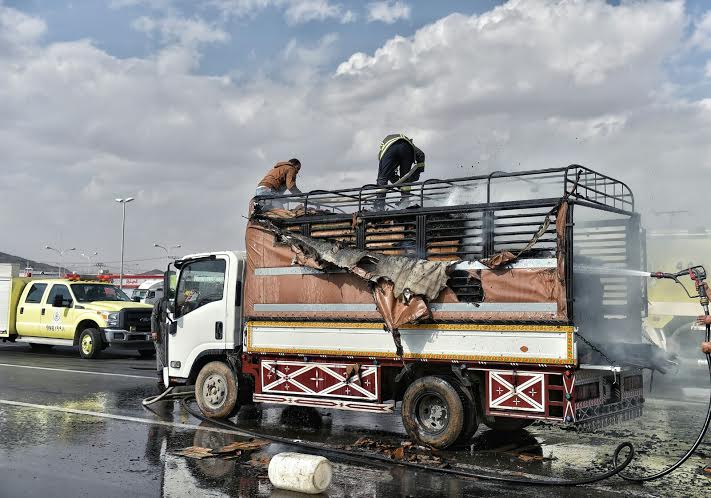 حريق بشاحنة5