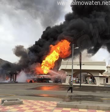 بالفيديو والصور.. مدني بلسمر يكافح حريقاً بمحطة وقود