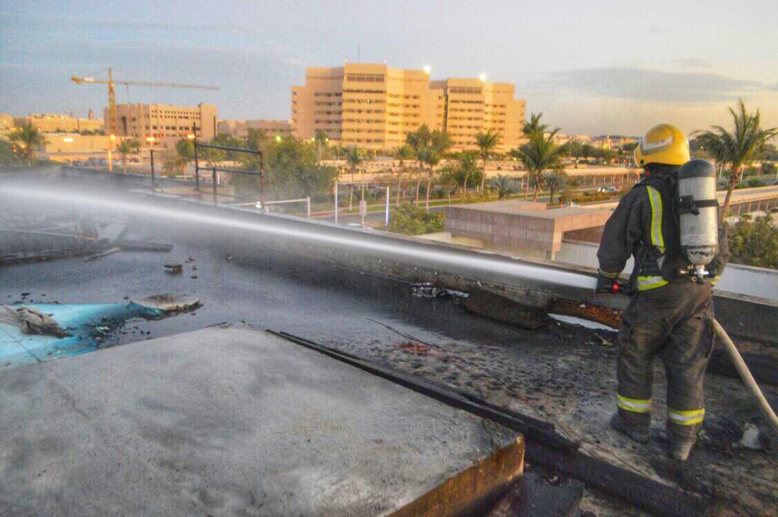حريق مبنى جامعة الملك عبدالعزيز