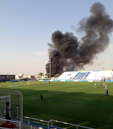 بالصورة.. حريق محطة وقود بجانب نادي الهلال