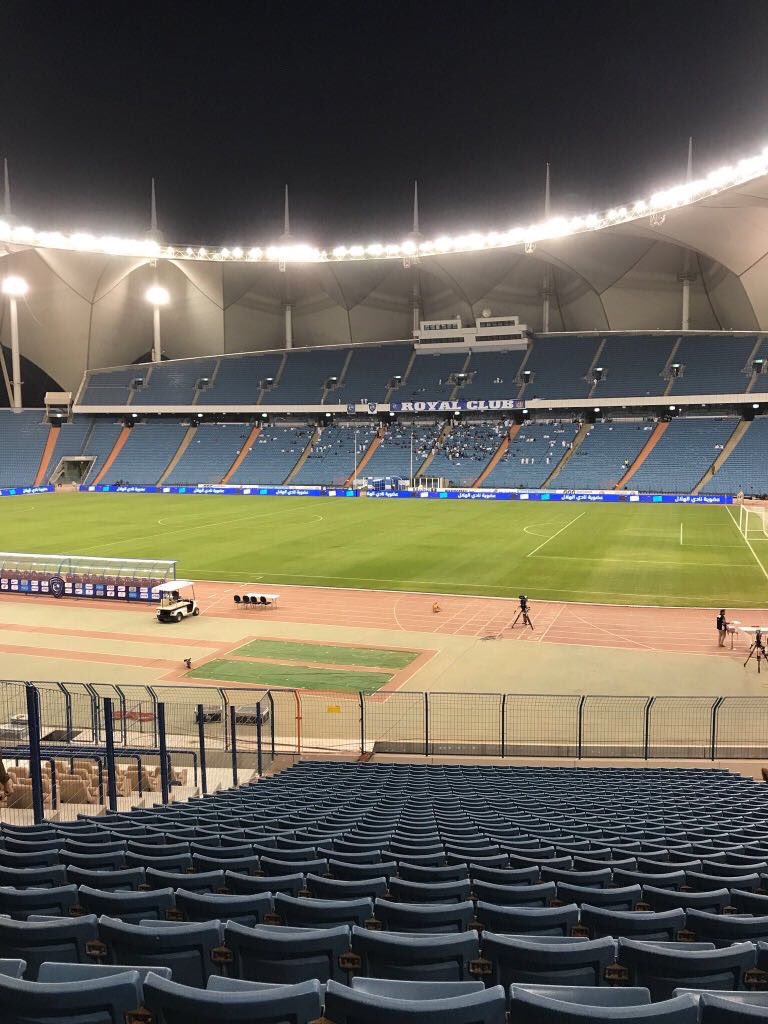 عضو شرف الأهلي لجماهير الهلال: فريقكم ومدربكم لا يستحق هذا الحضور