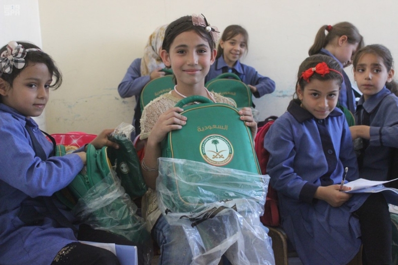 حقائب مدرسية الأشقاء السوريين (4)