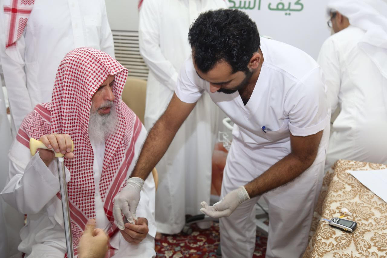 “كيف السكر” حملة تستهدف المُصلّين بتنظيم من مدينة “سعود الطبيّة”
