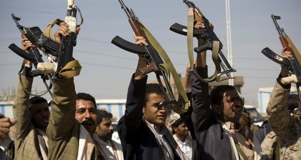 مقاتلون حوثيون يقتحمون قصر الرئاسة باليمن