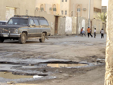 مجهولان يسرقان (15) ألف ريال من مقيم عربي بـ”فيصلية الرياض”