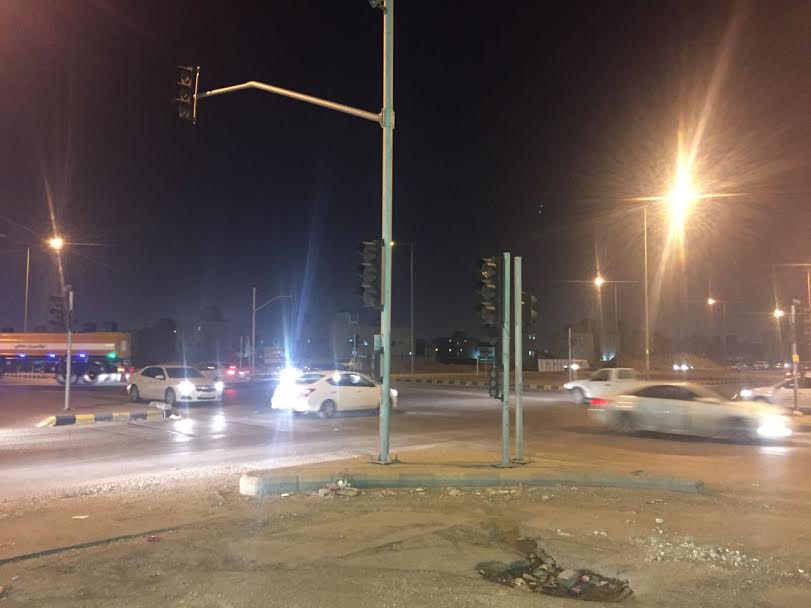 أهالي لبن الرياض : نحتاج لإشارات ضوئية ووسائل تحذيرية