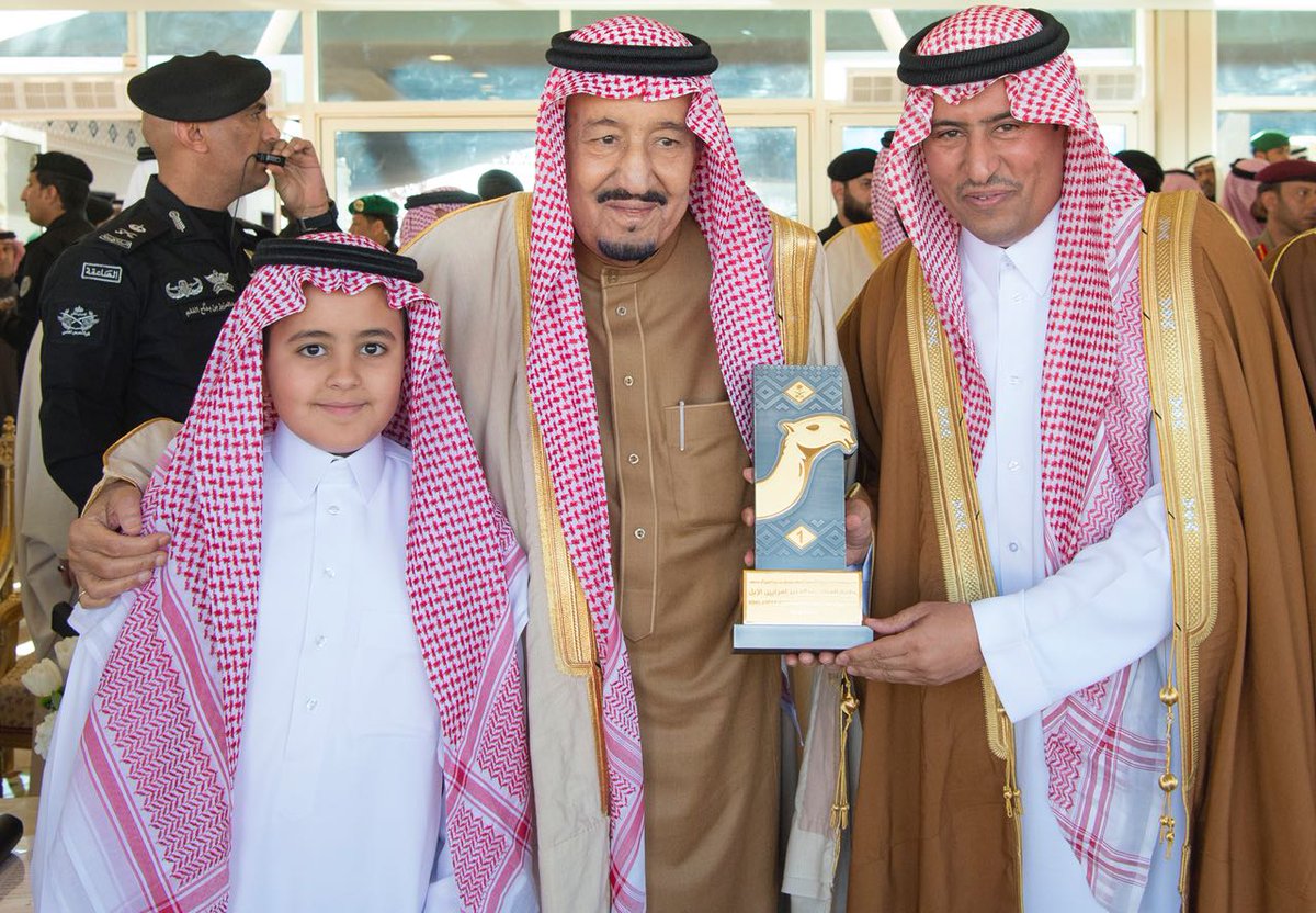 أسماء الفائزين بجوائز سباق الهجن في مهرجان الملك عبدالعزيز