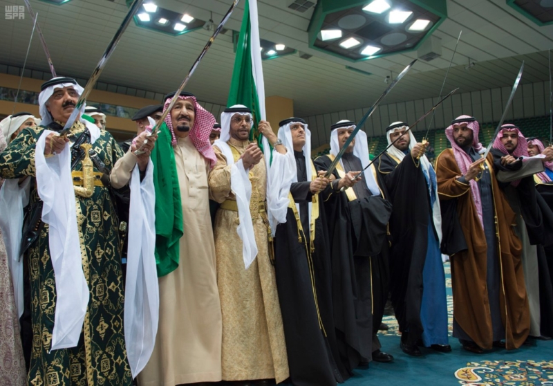 خادم الحرمين الشريفين يرعى حفل العرضة السعودية 15