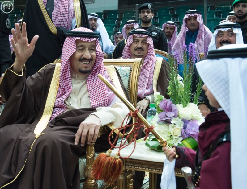 خادم الحرمين الشريفين يرعى حفل العرضة السعودية ضمن نشاطات المهرجان الوطني للتراث والثقافة في دورته الثلاثين 1