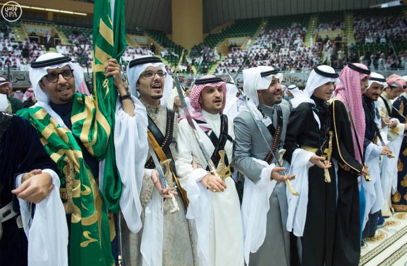 خادم الحرمين الشريفين يرعى حفل العرضة السعودية ضمن نشاطات المهرجان الوطني للتراث والثقافة في دورته الثلاثين 10