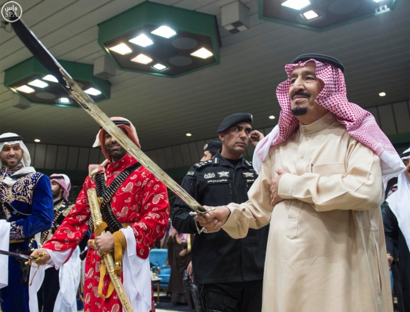 خادم الحرمين الشريفين يرعى حفل العرضة السعودية ضمن نشاطات المهرجان الوطني للتراث والثقافة في دورته الثلاثين 11