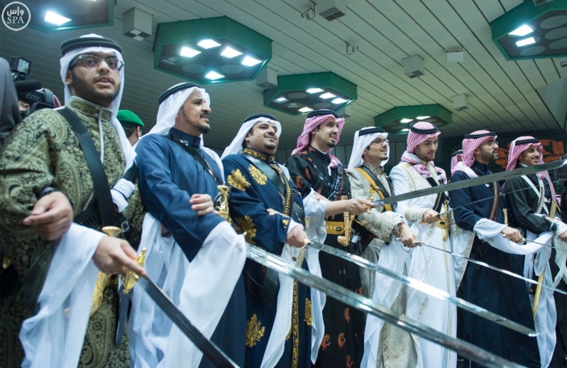 خادم الحرمين الشريفين يرعى حفل العرضة السعودية ضمن نشاطات المهرجان الوطني للتراث والثقافة في دورته الثلاثين 16